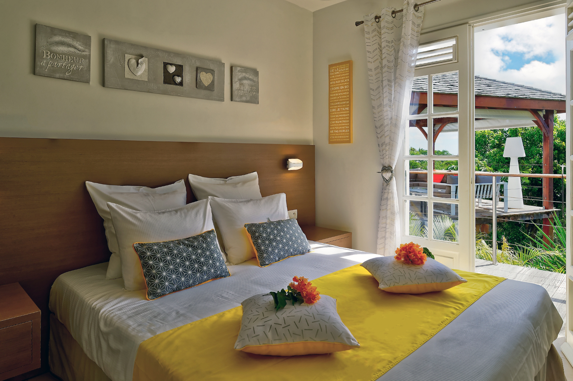 Chambre jaune 1